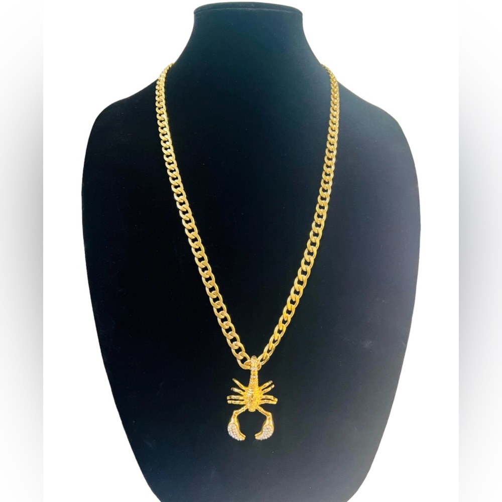 Cadena dije 🦂